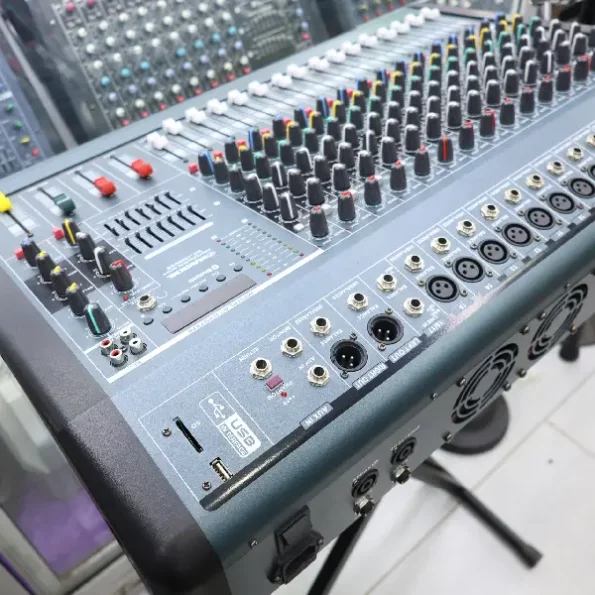Professional 16 Channel Mixer