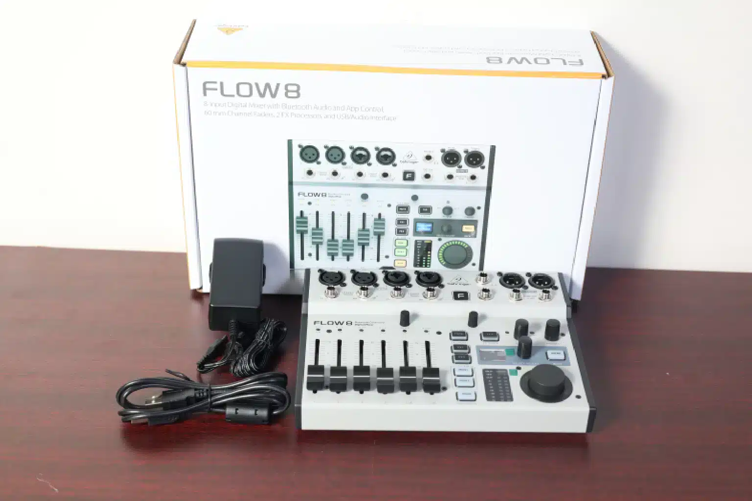 Behringer Flow 8 power supply