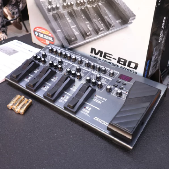 Boss ME-80 features