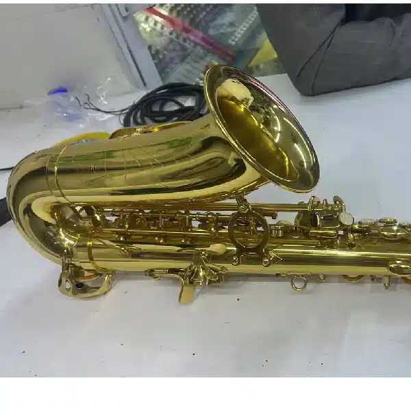 Yamaha Tenor saxophone